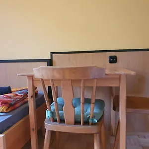 Appartamento Affordable Central Rooms, 10-min To Lugner City, Vienna