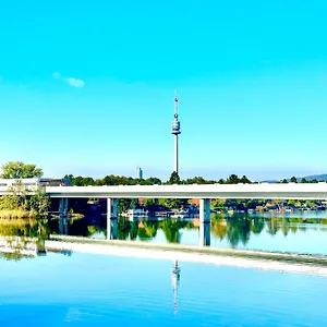 Appartamento Ursula Rose Collection An Der Donau, Vienna
