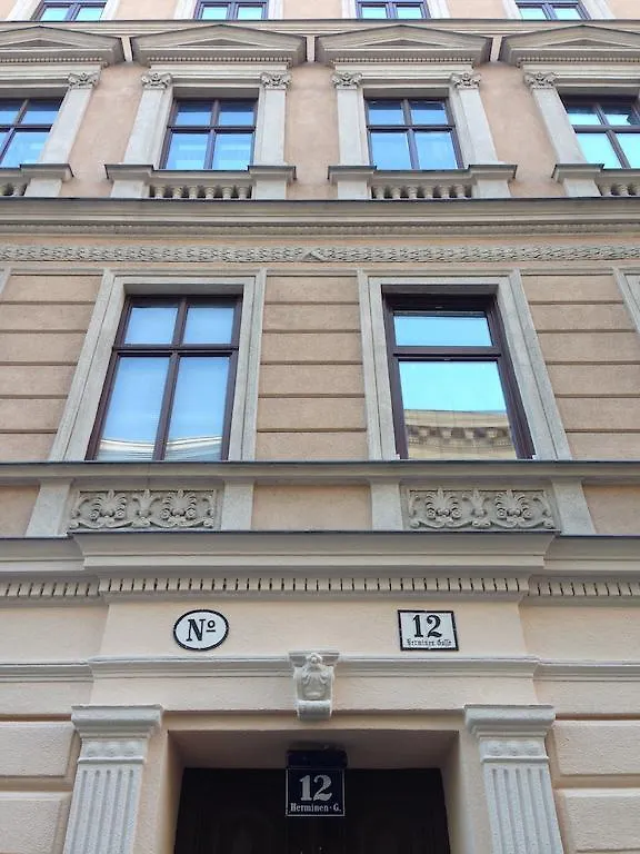 Old Vienna Apartments 0*,